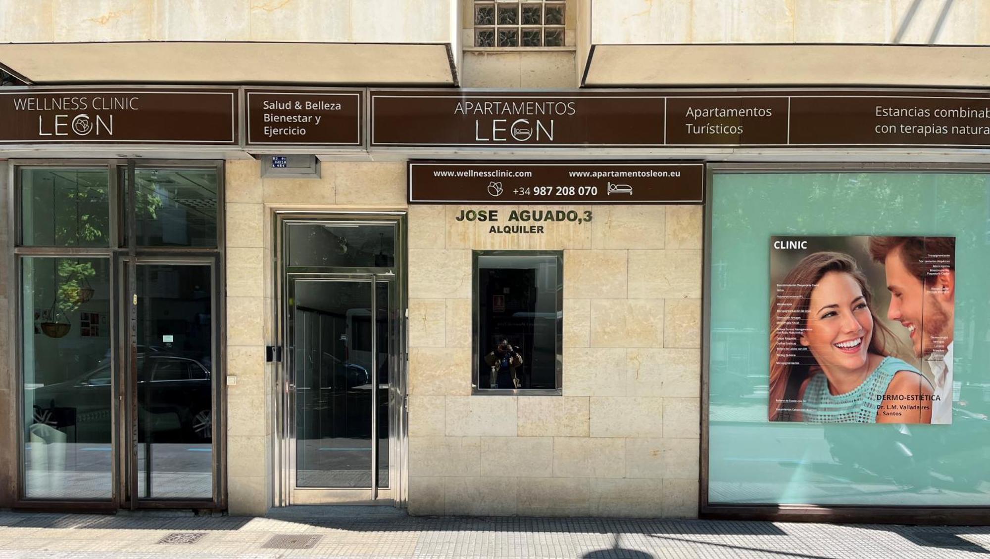 Apartamentos León Exterior foto